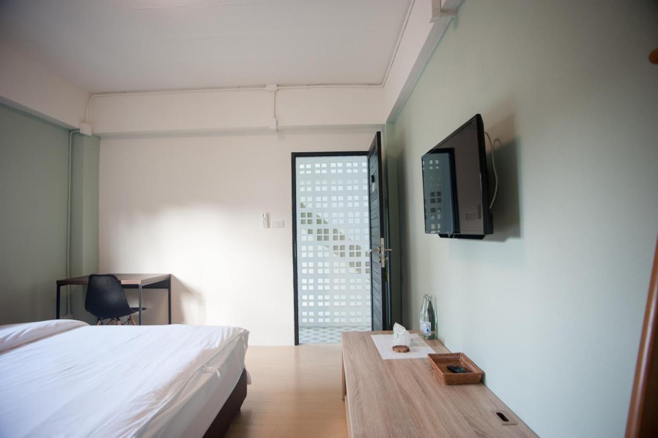 Baan Ploy In (Adults Only) Pansiyon Chiang Mai Dış mekan fotoğraf
