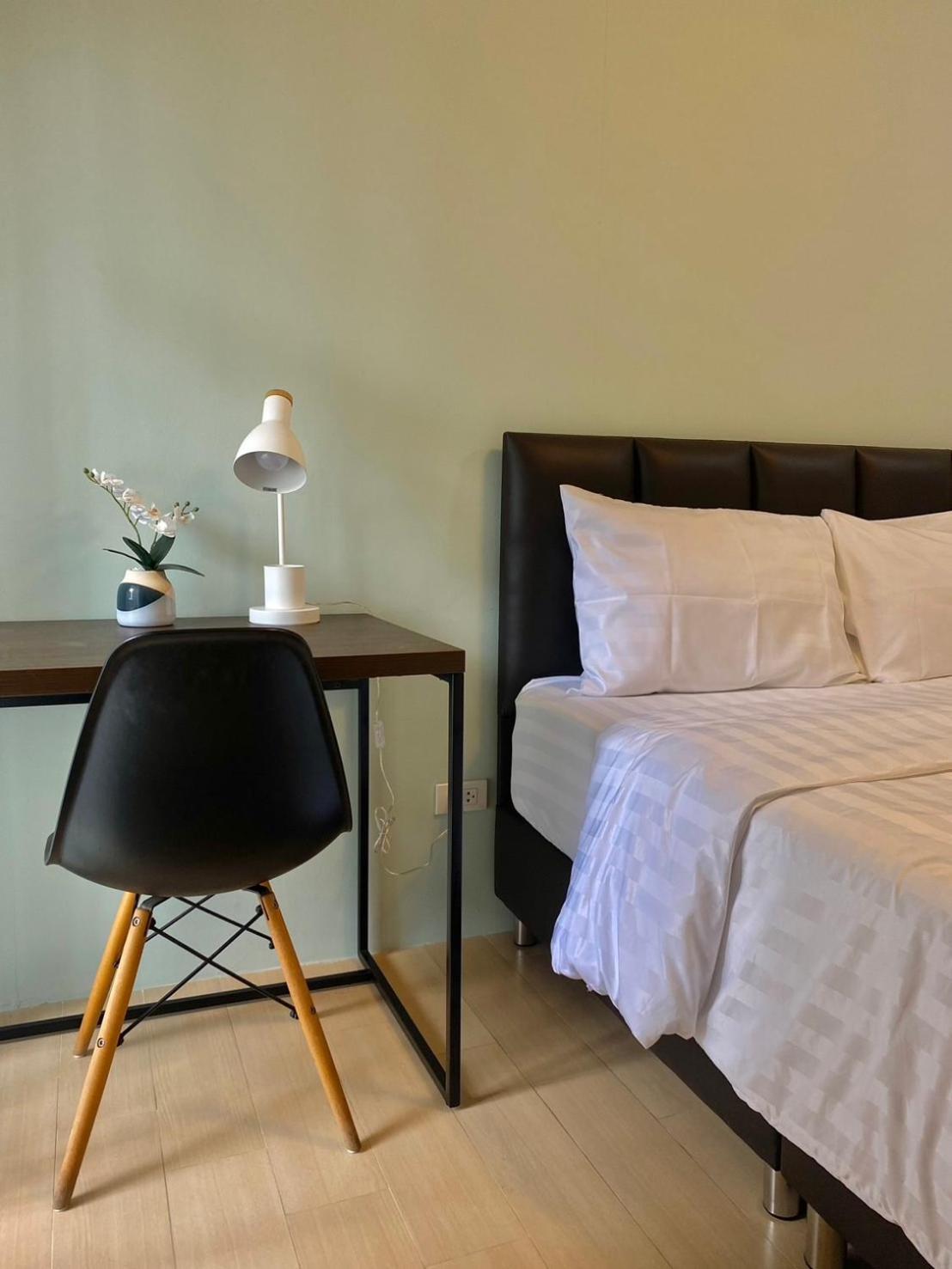 Baan Ploy In (Adults Only) Pansiyon Chiang Mai Dış mekan fotoğraf